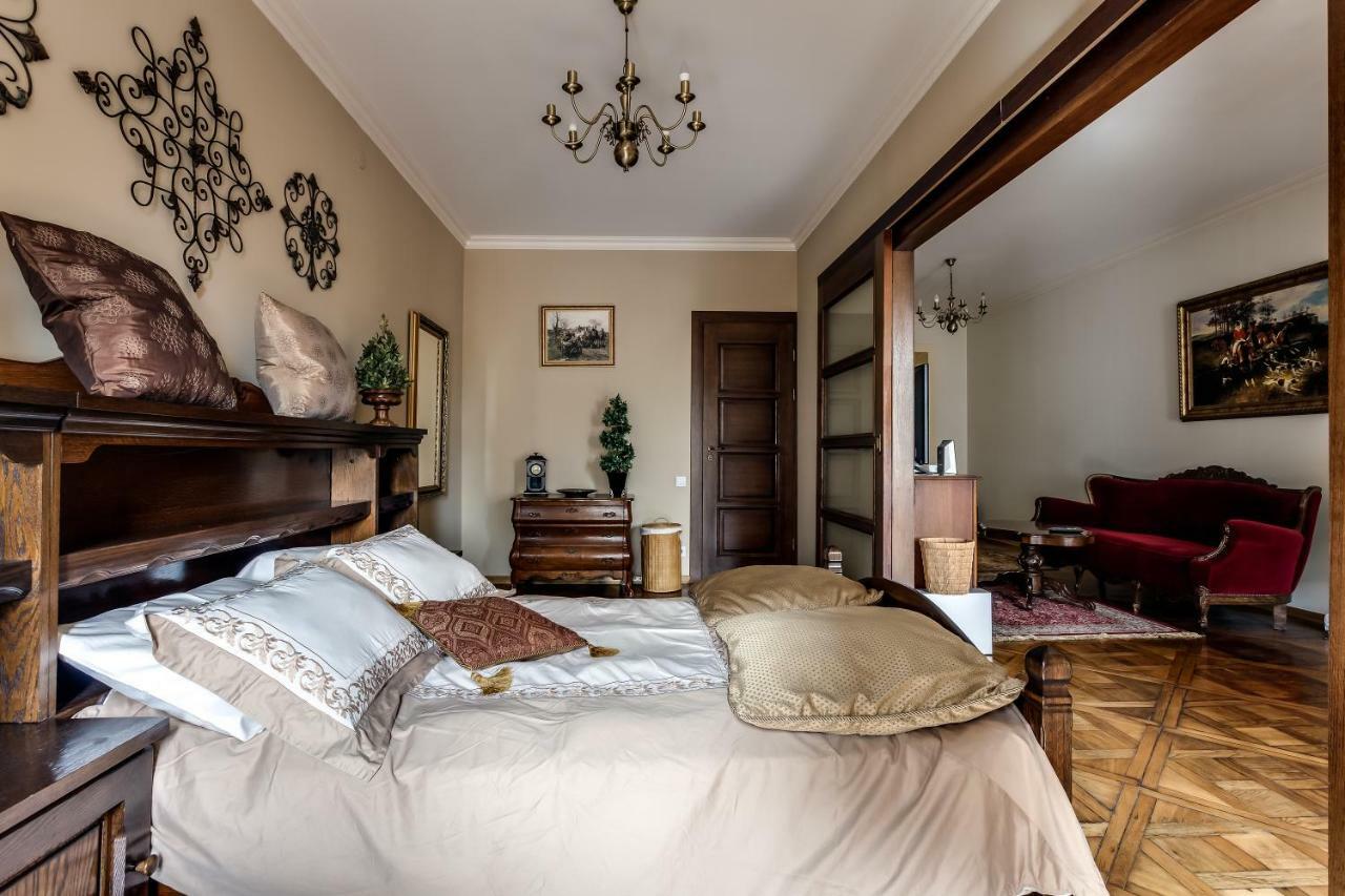 Apartment On Rynok Square Львів Екстер'єр фото