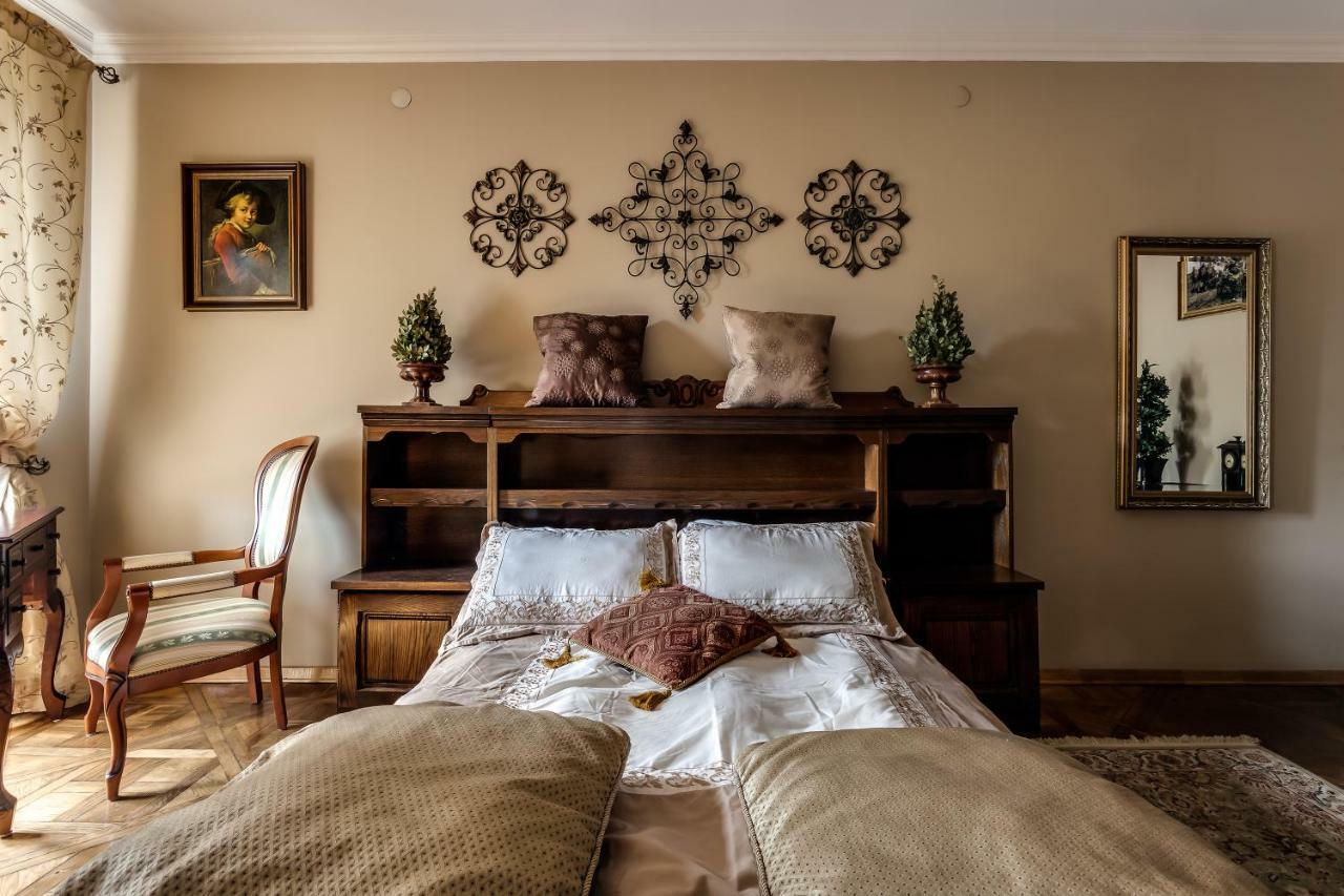 Apartment On Rynok Square Львів Екстер'єр фото