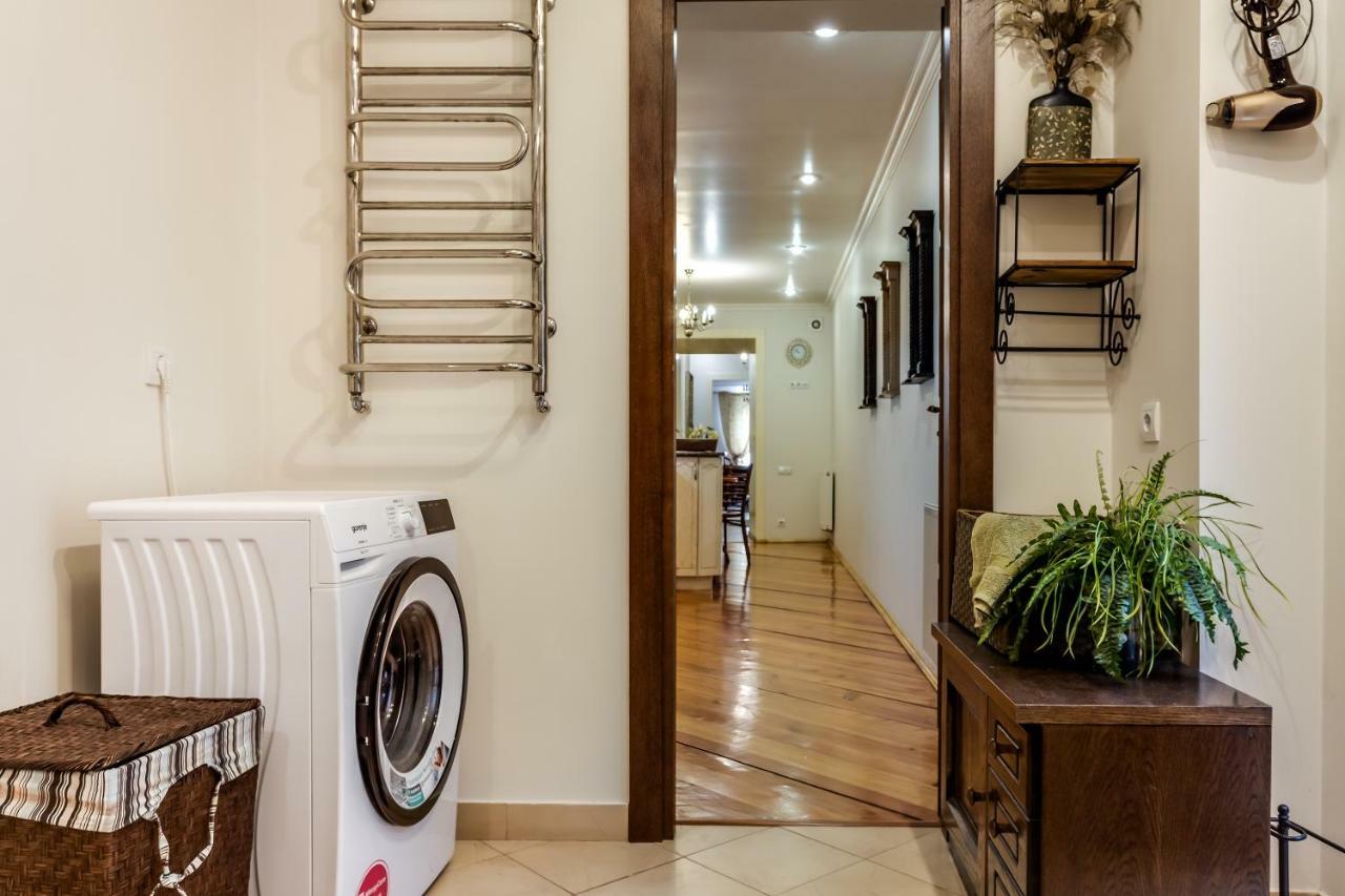Apartment On Rynok Square Львів Екстер'єр фото